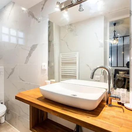 Amazing - 1br 4p - Bastille *